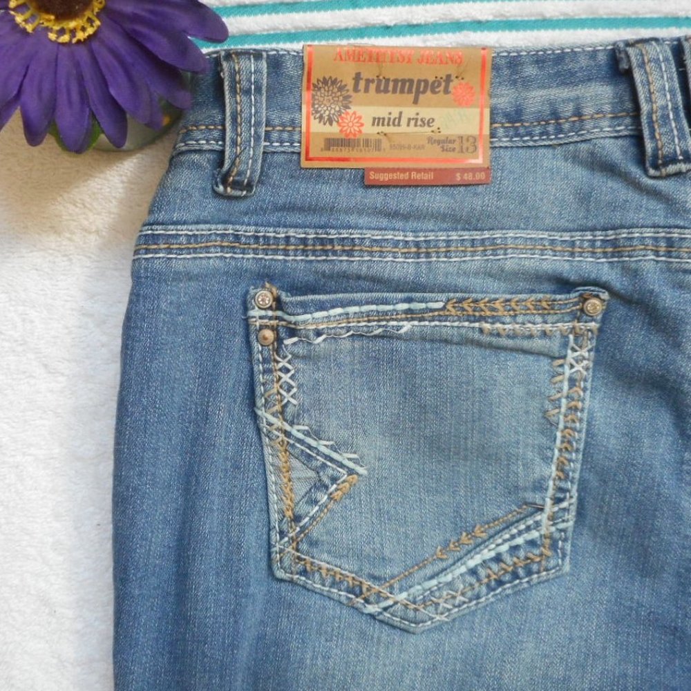 NEW Amethyst Jeans Distressed Boot Cut Denim Size 13 - Picture 11 of 13